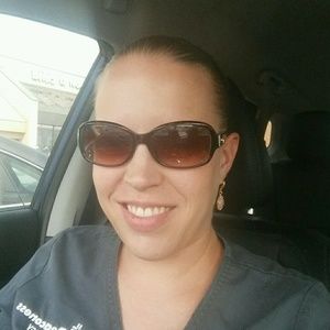 Meet your Posher, Niki